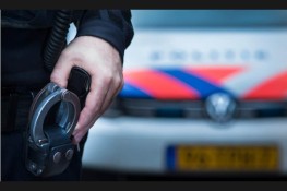 Auto uitgebrand in Diemen: politie zoekt getuigen